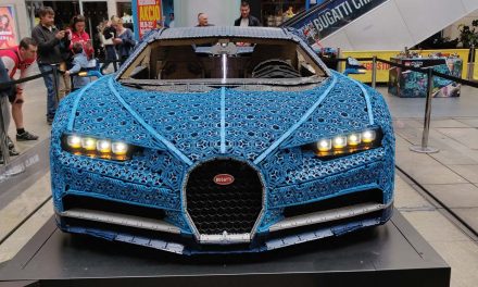Életnagyságú LEGO Bugatti Chiron a WestEndben